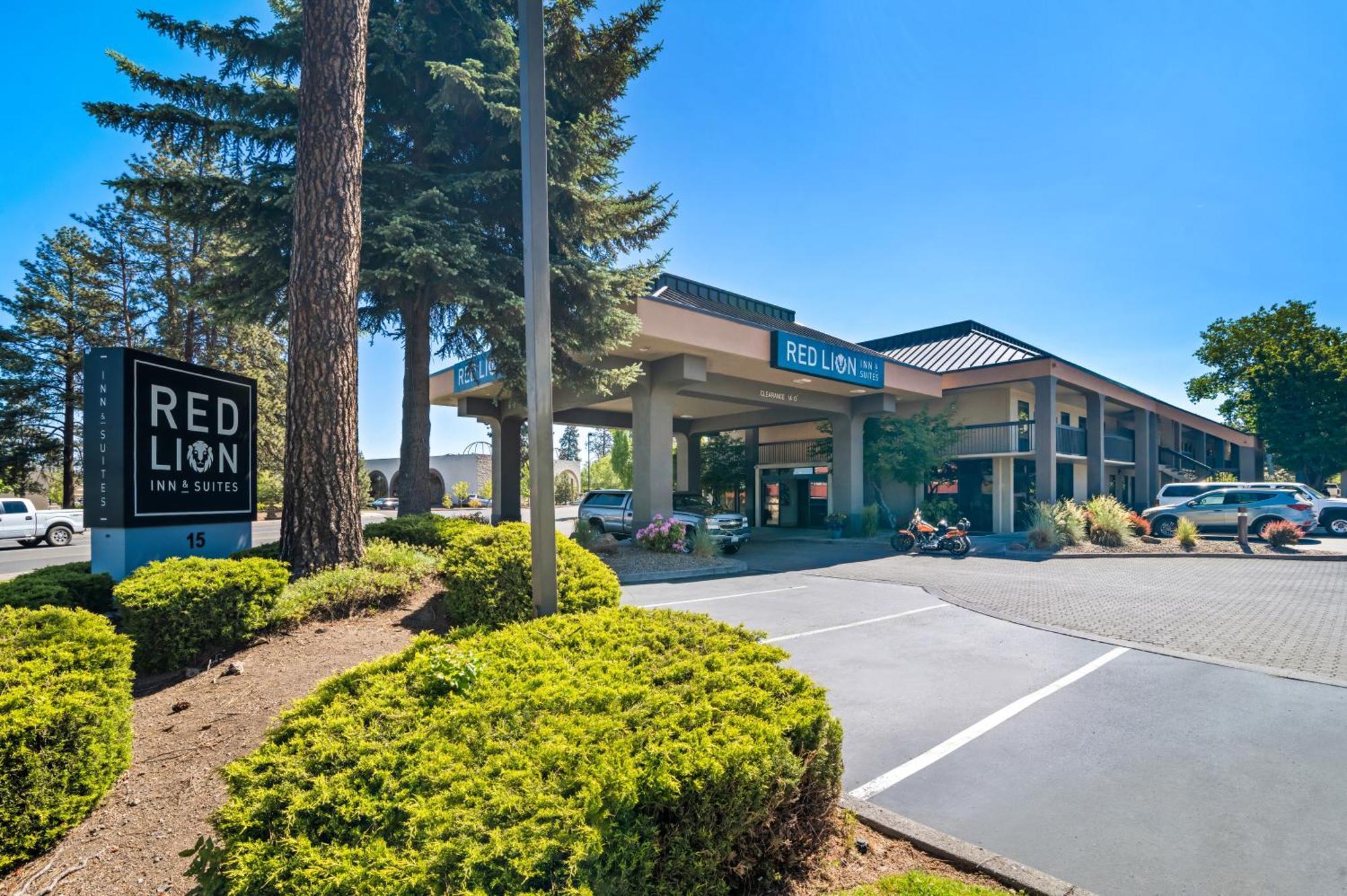Red Lion Inn & Suites Deschutes River - Bend Exterior foto