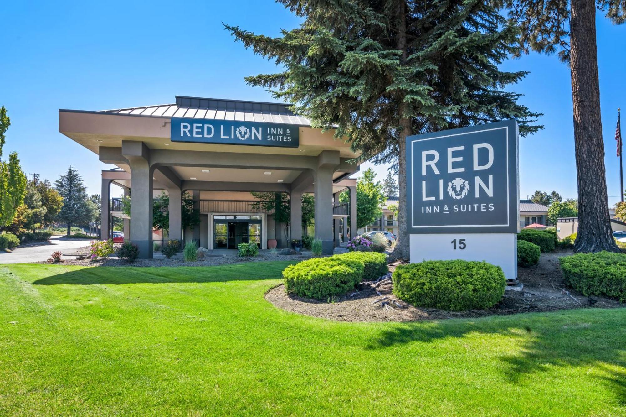 Red Lion Inn & Suites Deschutes River - Bend Exterior foto