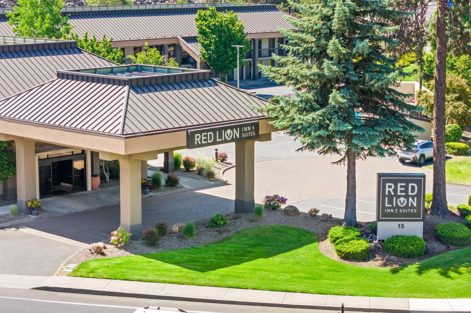 Red Lion Inn & Suites Deschutes River - Bend Exterior foto