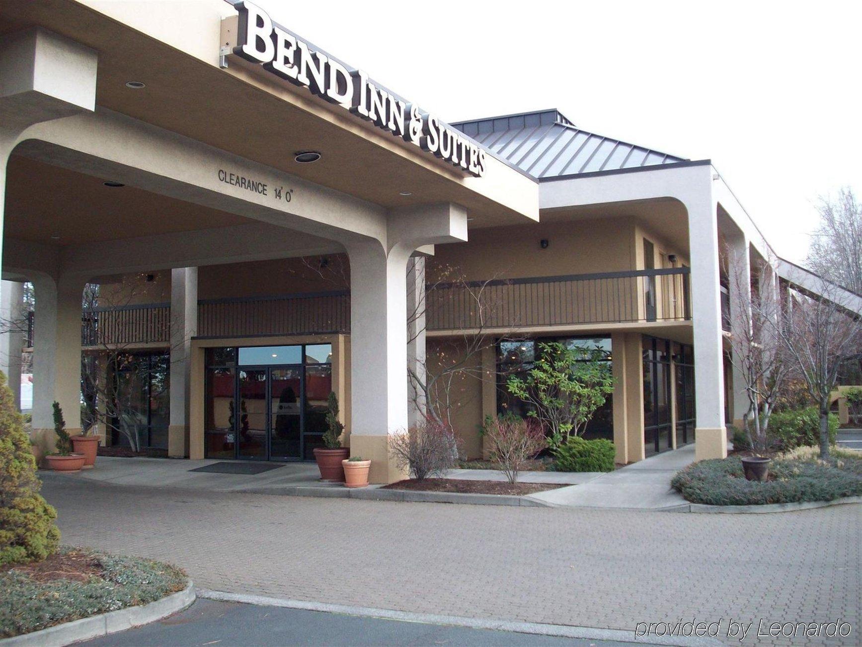 Red Lion Inn & Suites Deschutes River - Bend Exterior foto