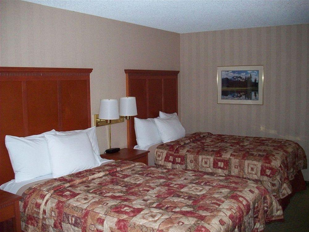 Red Lion Inn & Suites Deschutes River - Bend Exterior foto